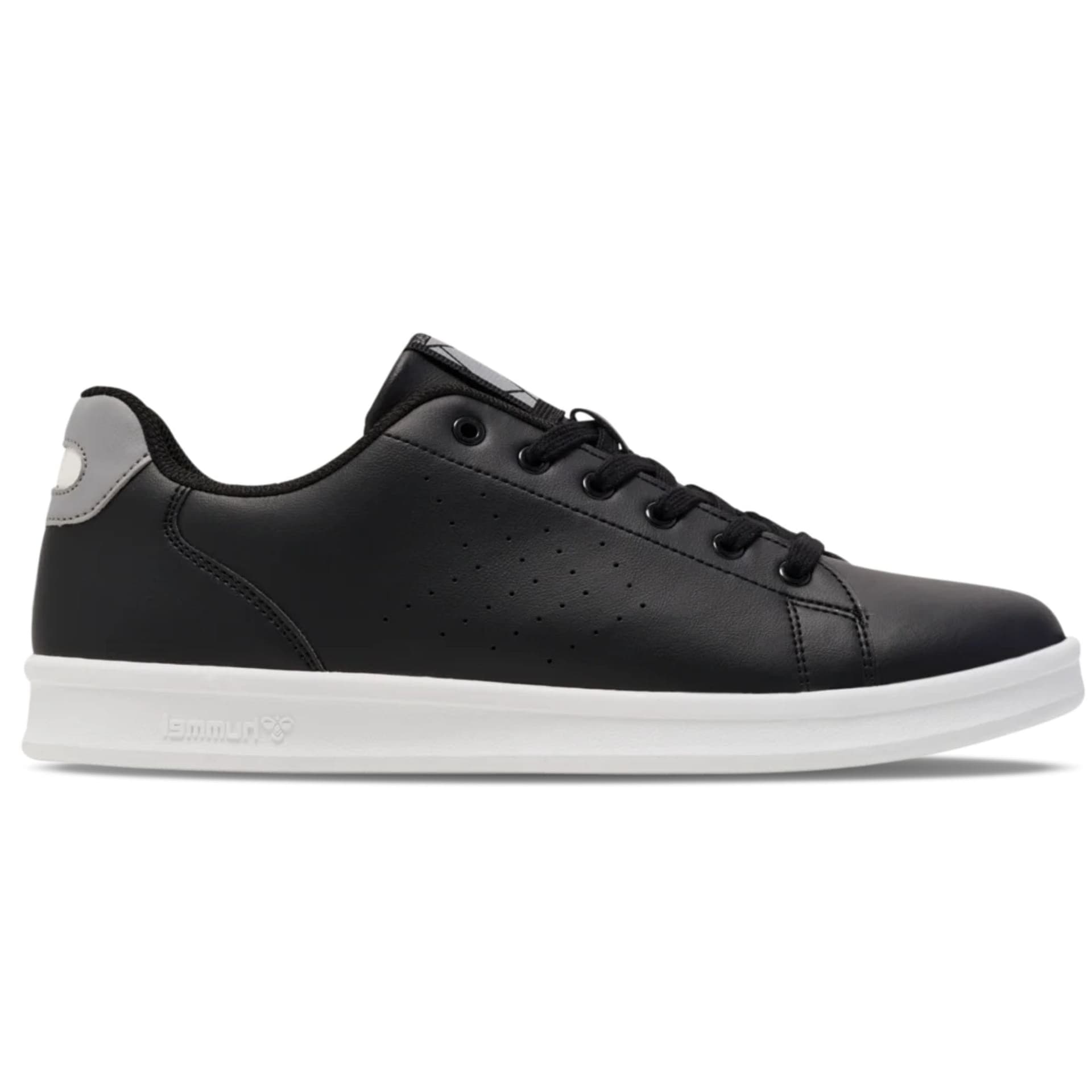 Court Line – Custom Corporate Sneaker mit Firmenlogo